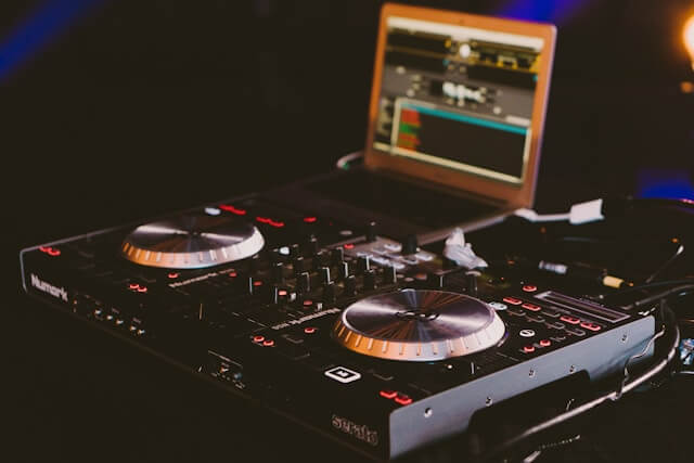 Turn Your Phone Into a DJ Deck: The Best Apps for Aspiring DJs