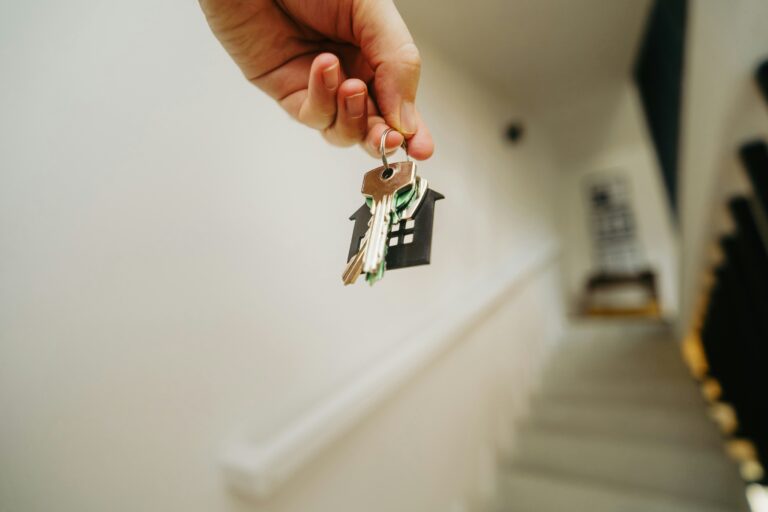 Rent Cheaper in France: The Best Platforms and Tactics
